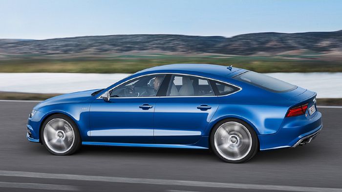 Το Audi S7 Sportback λανσάρεται με το 4λιτρο V8 TFSI μοτέρ των 450 ίππων, το οποίο διαθέτει σύστημα διακοπής λειτουργίας κυλίνδρων.